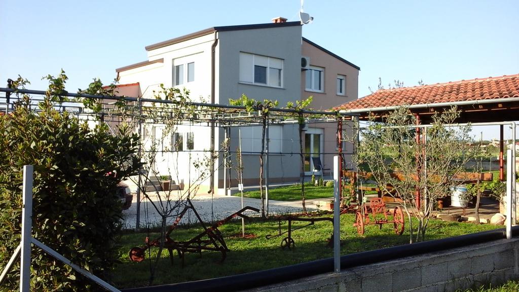 Apartment Ivano Fažana Екстериор снимка